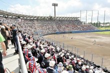 甲子園Ｖ校激突　応援合戦も熱気　第１０７回全国高校野球　千葉大会　第１０日