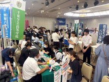 志望校選択で真剣相談　成田の進学フェアに８４０人　高校入試
