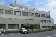 公園で大学生から現金奪う　高校生男女３人、強盗致傷容疑で逮捕　鎌ケ谷、顔殴りカッターナイフで脅迫
