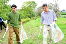 賀来賢人さん参加「ごみ拾い、心もきれいに」　コスモ、市原で環境保全イベント
