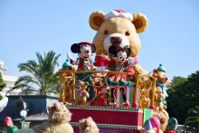 新パレードおもちゃも存在感　東京ディズニーリゾート「ディズニー・クリスマス」幕開け　【舞浜タイムズ１１月号】