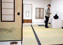 「玉川旅館」の記憶たどる　太宰ゆかりの部屋も“再現”　２１日まで船橋市収蔵作品展