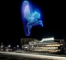 船橋競馬場で年越しドローンショー　小型ドローンの無料操縦体験やキッチンカーも登場