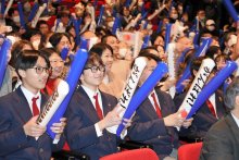 ニューヒロインに市川歓喜　中井選手「銅」　１７歳「世界に羽ばたいた」　恩師や後輩ＰＶ応援　ミラノ冬季五輪フィギュアスケート