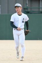 強肩と高い守備力　三坂辰伸外野手　【聖地に挑む　専大松戸ナインいざ甲子園】