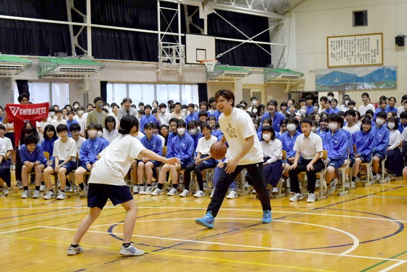 「目前の目標に全力で」　千葉ジェッツ原選手後輩にエール　母校・高根台中