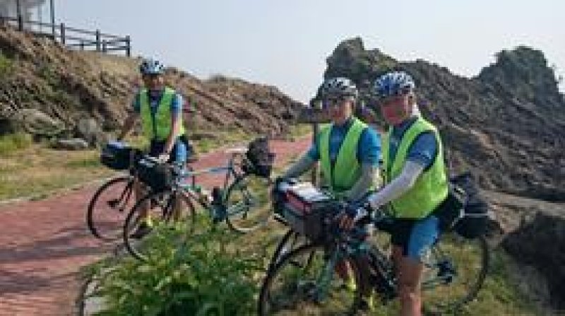 シニア４人、１６００キロ走破　自転車で西日本縦断　神社仏閣巡り地元柏に到着