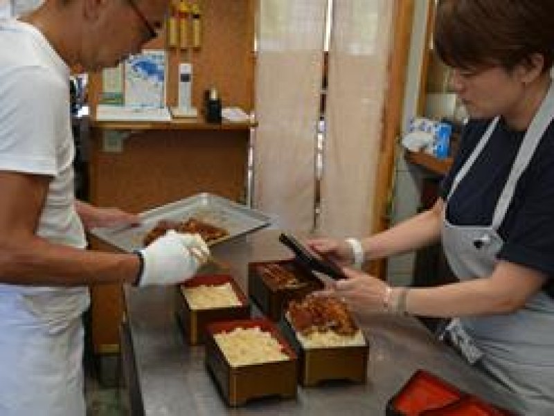 佐原に漂う香ばしい匂い　土用の丑の日　うなぎ料理に舌鼓　香取