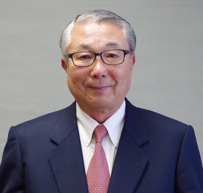 鹿間陸郎市長
