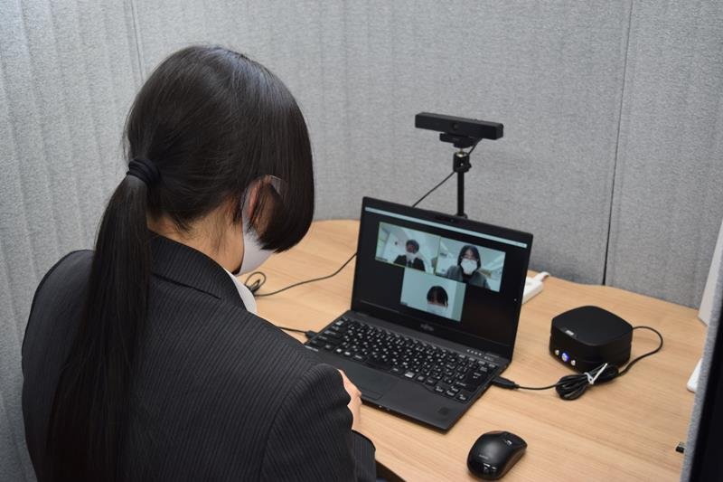 千葉測器グループが販売するウェブカメラやスピーカーを使ったビデオ会議のイメージ＝千葉市中央区
