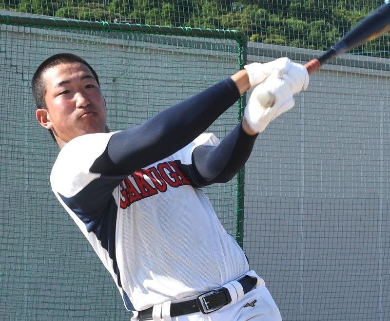 高校通算６７本塁打の千葉学芸・有薗直輝。高卒でプロ入りを希望する＝東金市