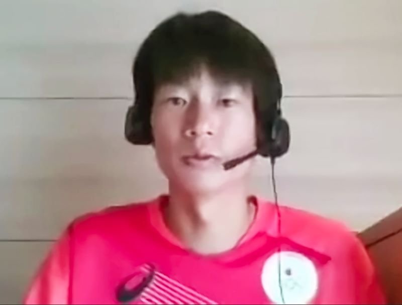 オンラインで記者会見する男子マラソンの中村匠吾＝５日