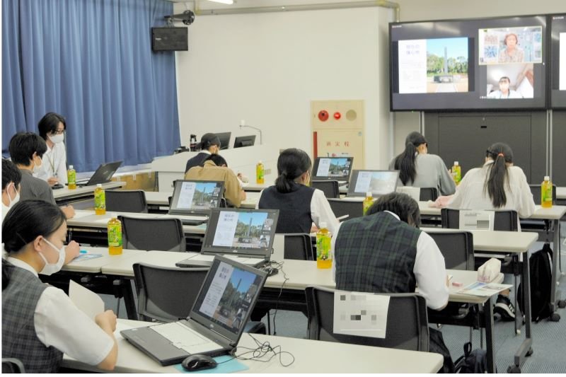 青少年ピースフォーラムで奥村さんの被爆体験を聞く中学生ら＝８日、佐倉市（画像は一部加工してあります）