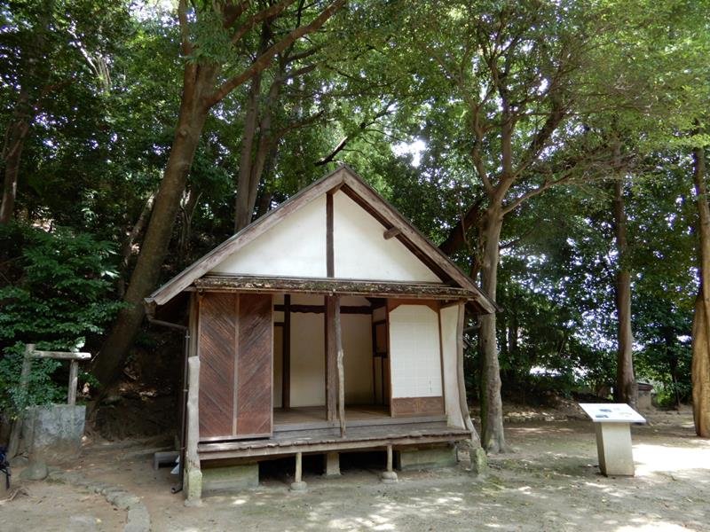 修復のための寄付募集が始まった志賀直哉邸跡の書斎（我孫子市提供）
