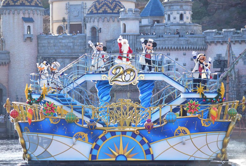きらめく季節華やかに　東京ディズニーリゾートのクリスマス　【舞浜タイムズ１１月号】