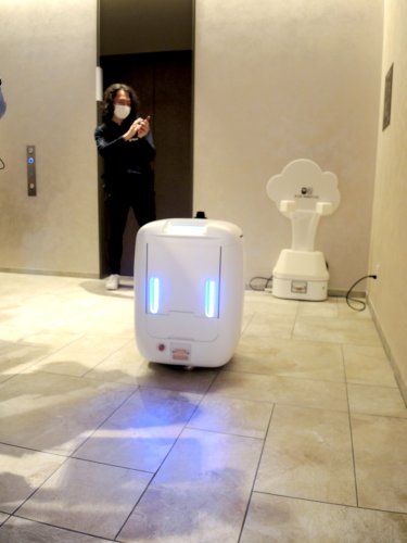 がんセンター敷地にホテル完成　初の取り組み、７月開業へ　医師常駐、ロボット配膳で患者ら受け入れ　柏
