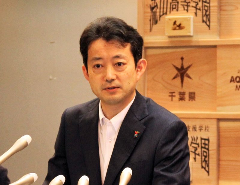 定例記者会見で、新型コロナ「ＢＡ・５対策強化宣言」の発令を発表した熊谷知事＝４日、県庁
