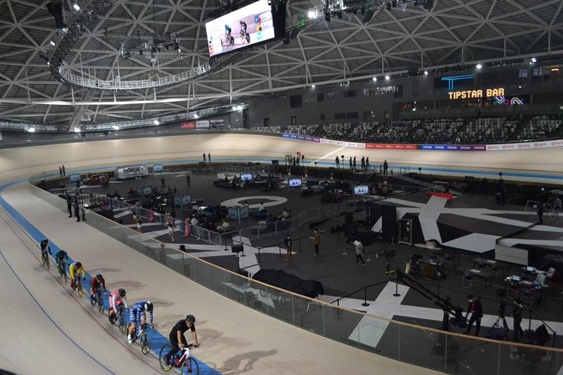 国際規格に基づく木製トラックを有する「ＴＩＰＳＴＡＲ　ＤＯＭＥ　ＣＨＩＢＡ」＝昨年１１月