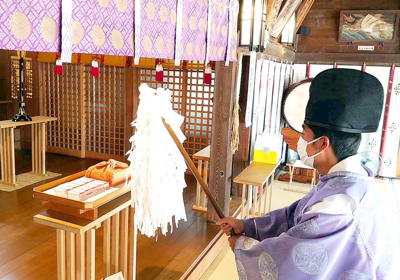 食べる！？　合格お守り発売　木更津「ゴウカクーヘン」　菓子店と神社コラボ　書道展最高賞の達筆