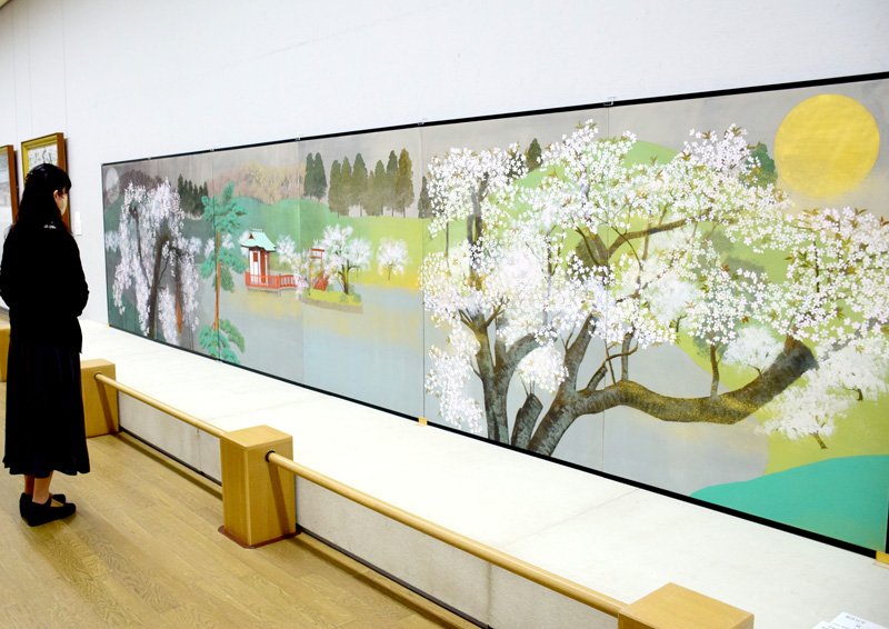 茂原公園の桜を描いた林功の「桜花日月」＝茂原市立美術館・郷土資料館