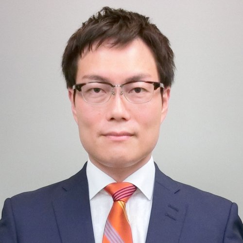 秋本真利氏