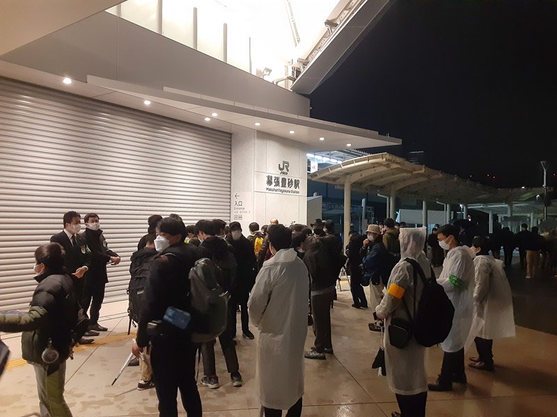 【速報　動画あり】新駅「幕張豊砂」が開業　ＪＲ京葉線１８番目の駅　ファン多数駆け付け　直結のイオンモールもにぎわい