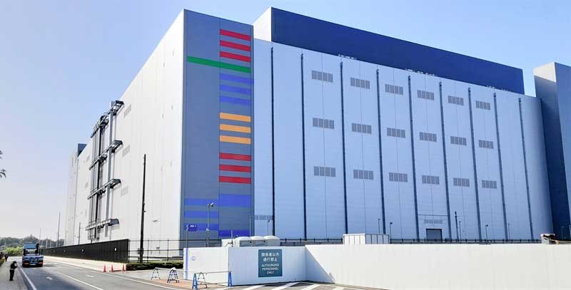 １３日から稼働した米グーグルの「データセンター」＝印西市
