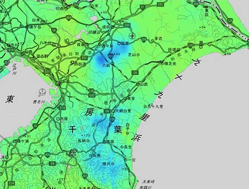 「変動分布図」で地盤沈下が青色で示された房総半島（国土地理院提供）（共同）