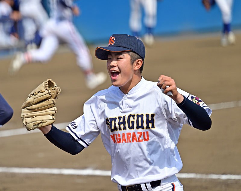 木更津総合―中央学院　２番手として登板した木更津総合の井上＝県総合ＳＣ
