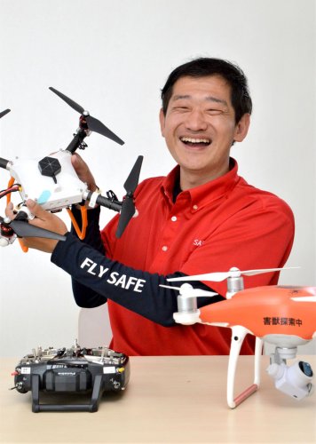 戸出智祐氏