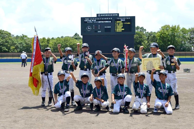 優勝した間野台ジャイアンツ