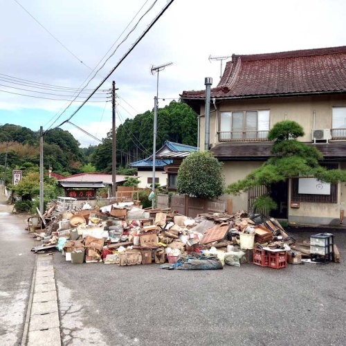 「日常へ」復旧急ピッチ　保育所再開向け清掃作業　茂原、１２日にも全員受け入れ　台風１３号浸水被害