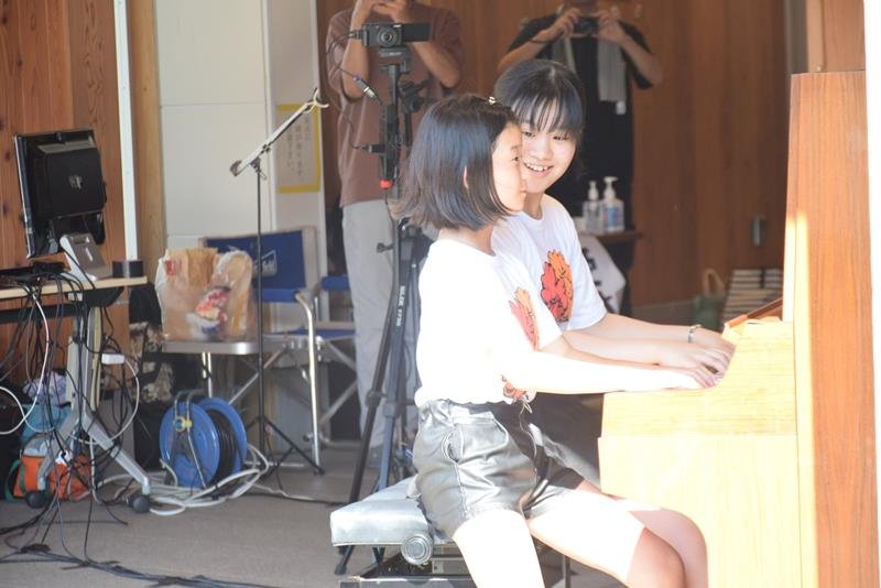 駅ピアノフェスティバル　表情豊かな音色響く　勝浦・銚子・木更津の優勝者が腕前披露　ＪＲ銚子駅
