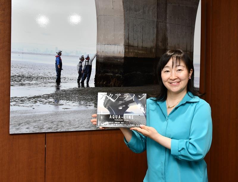 東京湾アクアラインのさまざまな表情を約１年かけ撮影した山崎さん