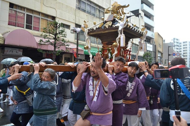 初の秋開催も熱気包む　演舞やパレード盛大に　４年ぶり船橋市民まつり