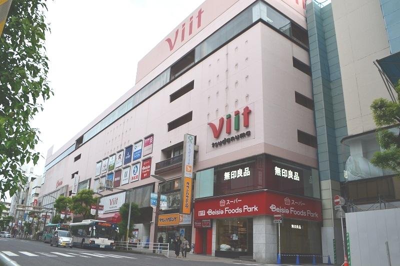 スーパー「ベイシア」が開店し、全面開業した商業施設「Ｖｉｉｔ（ビート）」＝２５日、船橋市