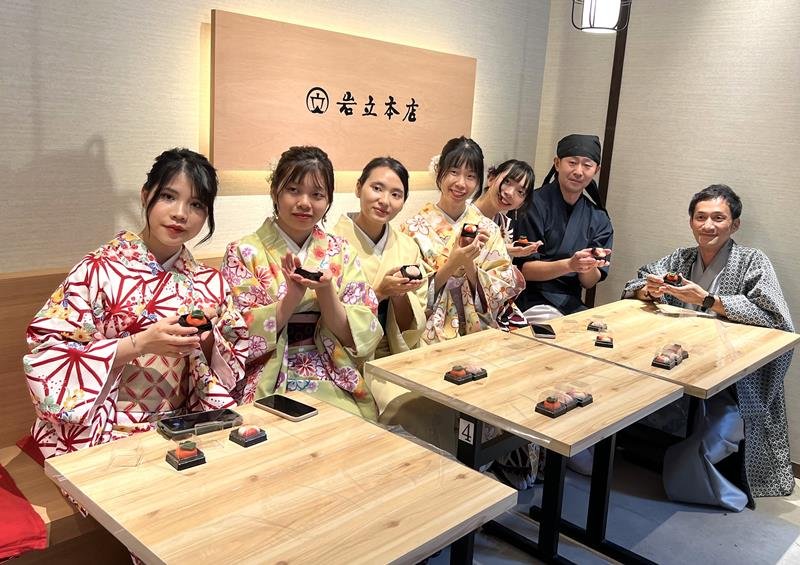 着物で佐原の町並み散策　訪日客誘致へ「お試しツアー」　香取