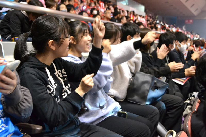ジェッツで仕事体験　ひとり親家庭の高校生ら　スポーツ舞台裏学ぶ　船橋