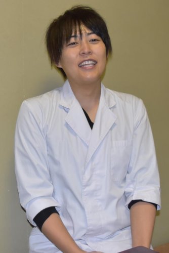 給食作りに全身全霊　児童へ「おいしい」届ける　男性栄養教諭のパイオニア　松丸奨さん（４０）松戸市出身　【ちば新時代　私たちの挑戦】