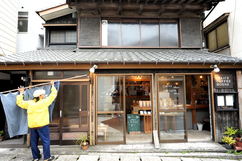 自転車屋台の一杯が原点　“いい空気感”残す場に　ＳＰＡｉＣＥ　ＣＯＦＦＥＥ　ＨＯＵＳＥ（勝浦市）【古風を個性に　房総リノベカフェ】（１）