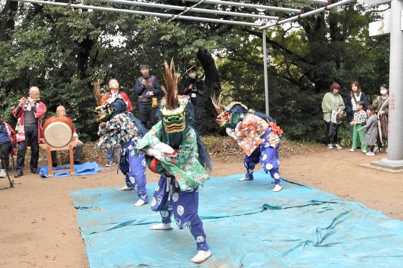 豊穣願い激しく勇壮に　酒々井「上岩橋の獅子舞」３神社で奉納　町の無形民俗文化財