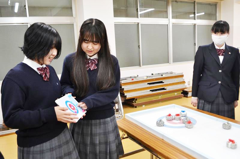全国唯一　夢は競技普及　千葉聖心高・カーレット部　魅力は“簡単で奥深い”　【注目！ちばの個性派部活動】（１）