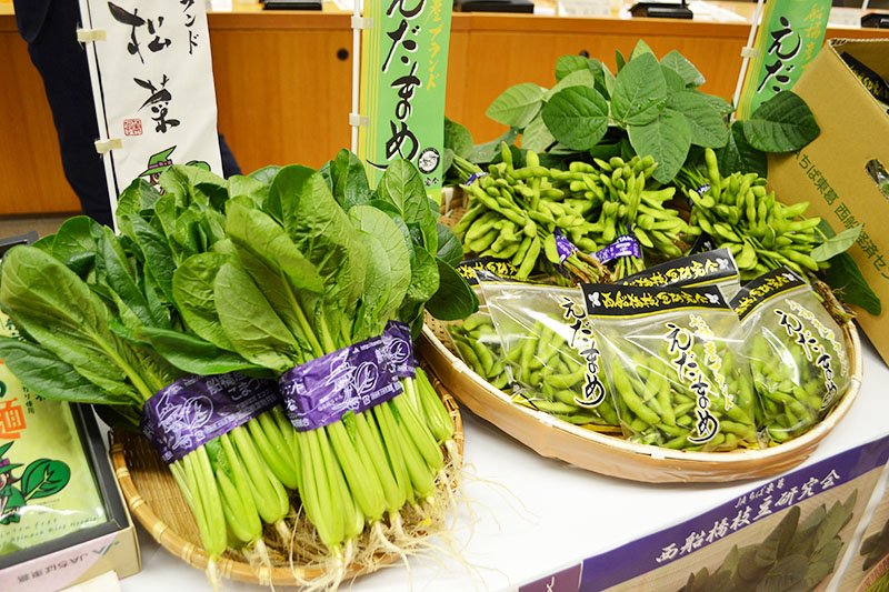 「地域の皆さん味わって」　旬の野菜や加工食品をＰＲ　船橋の農家が市役所訪問