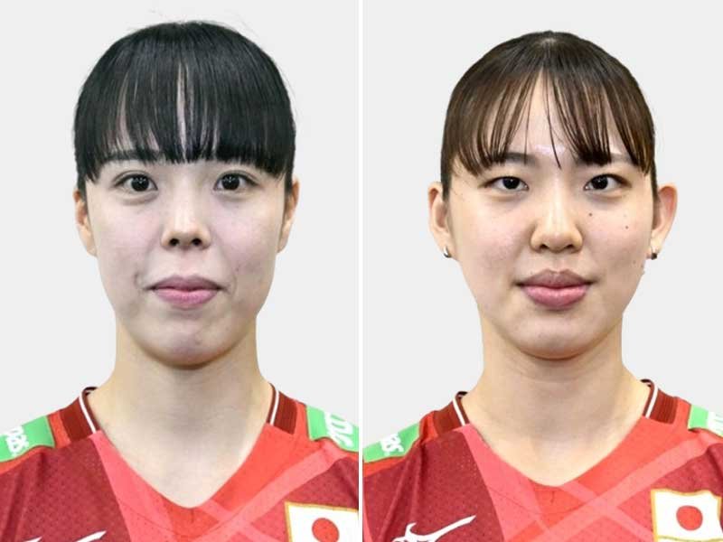 バレーボール女子のパリ五輪日本代表に選ばれた（左から）小島満菜美、関菜々巳（共同）