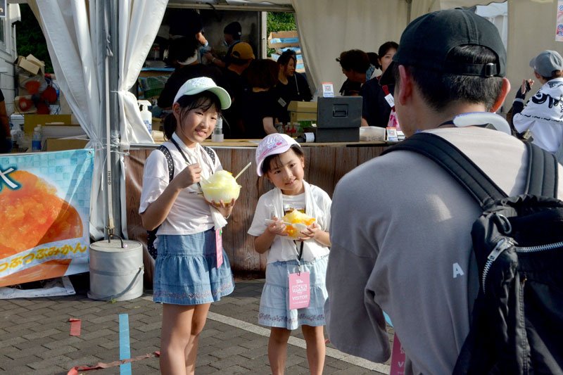 千葉に音楽フェスの夏が来た！　ロッキンツアー　地元住民が満喫　ステージ鑑賞、飲食も　大学生案内