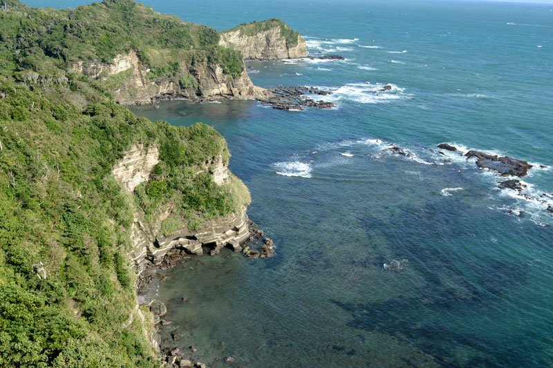 勝浦灯台からの絶景満喫　年に１度の特別公開