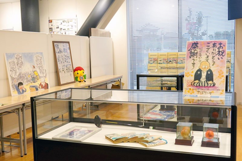 ちばてつやさんとの交流紹介　文化勲章受章記念　旭市が特設展　パネルなど資料１００点