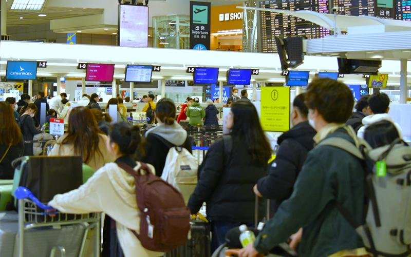 成田、外国人旅客最多２１７９万人　コロナ禍前１９年比２０％増　２４年利用　初の大台突破　日本人の国際線利用は低調