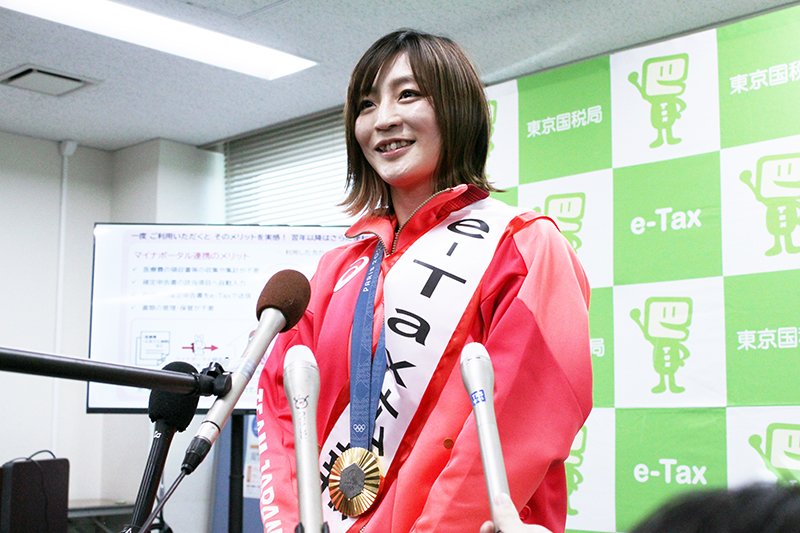パリ金・角田選手、広報大使に　スマホ確定申告「親にも勧めたい」　千葉西税務署