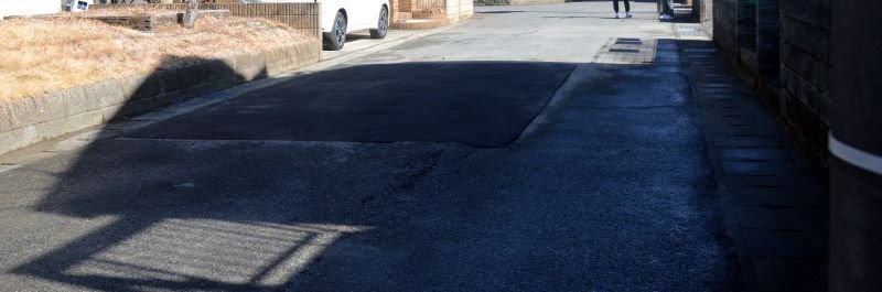 大網白里の住宅街で水噴出　未明に高さ１０メートル、地中の水道管破損か　窓ガラス壊れる